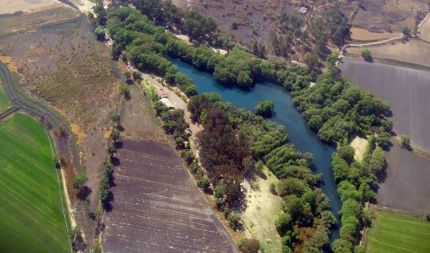 Camecuaro Lake